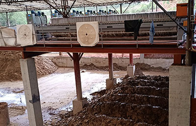 污泥處理該如何選擇污泥脫水機